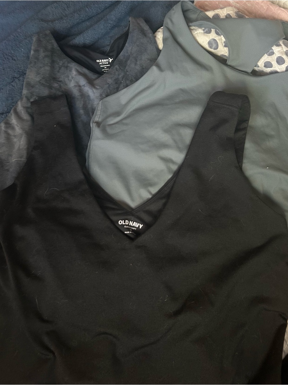 Old Navy Women’s active wear V-Neck Tank Top